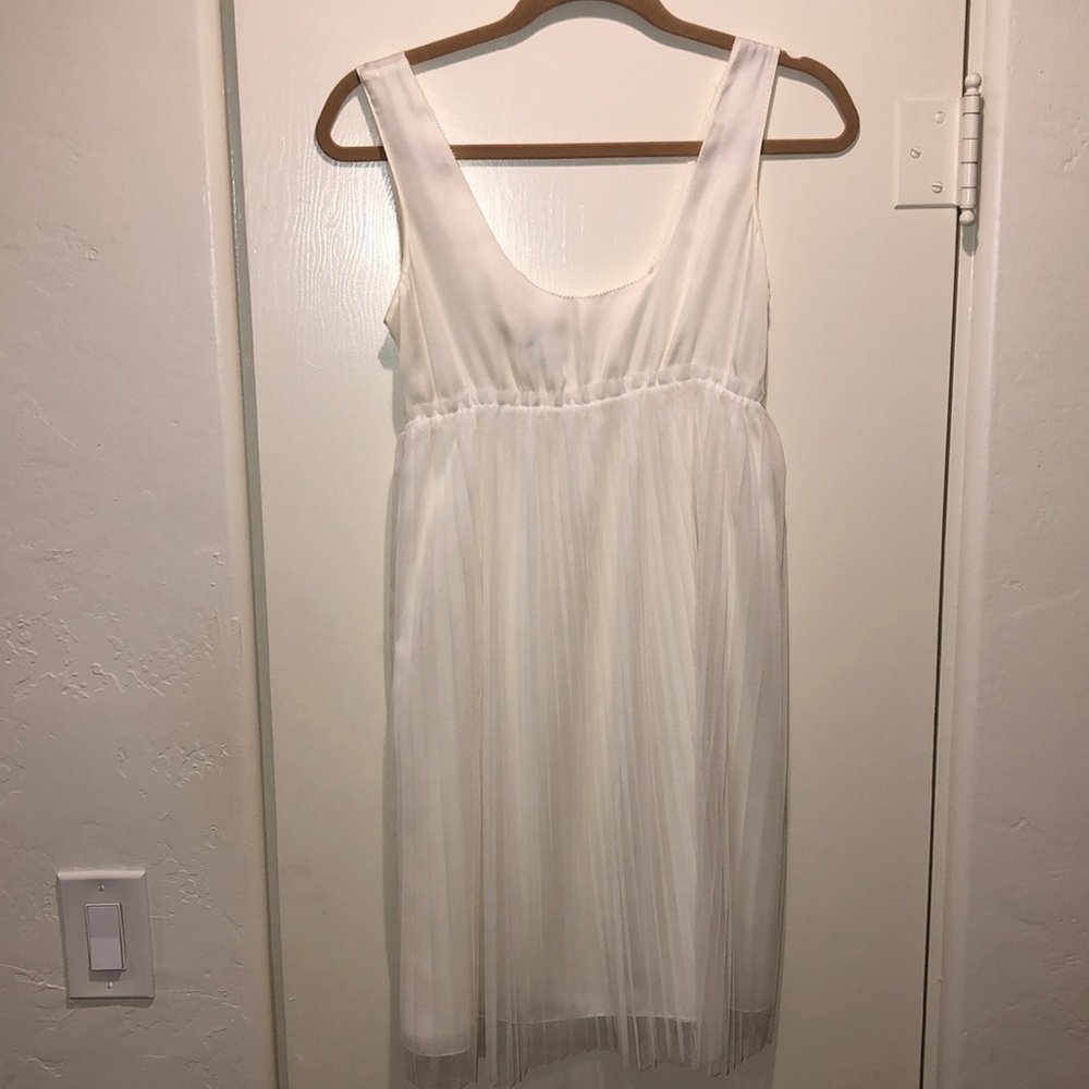 Vera Wang Cream Pleated Dress